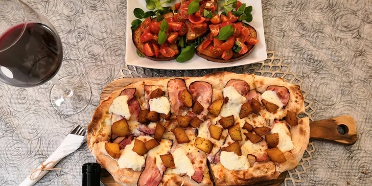 Italské menu pro dva: předkrm, pinsa, dezert a nápoj podle výběru