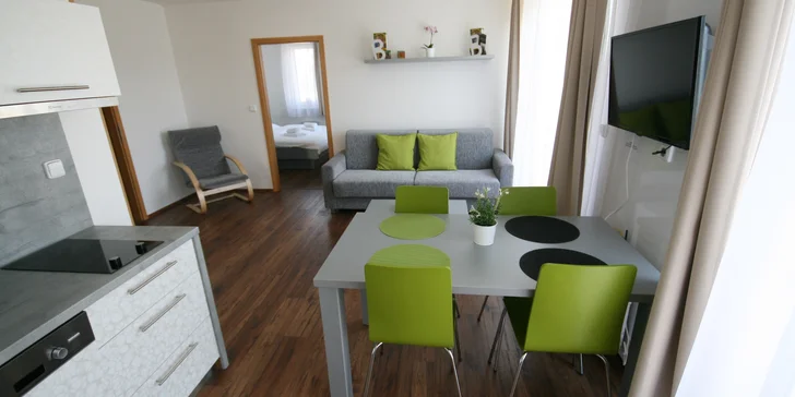 Jen 1 km od impozantního zámku vás uvítají Apartmány Lednice.
