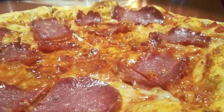 2 hod. bowlingu a vepřová marinovaná žebra nebo 2 hod. kulečníku a pizza