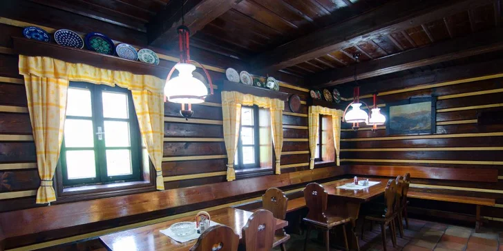 Zimní nebo jarní turistika v Krkonoších: ubytování se stravou v horské chalupě