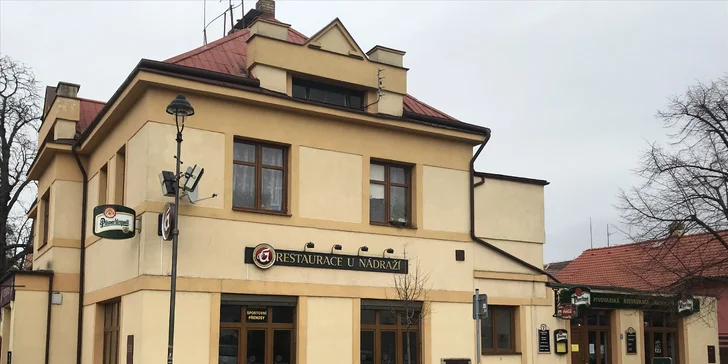 Čerstvě namíchaný tatarák s paprikovým olejem: 300 nebo 500 g s topinkami