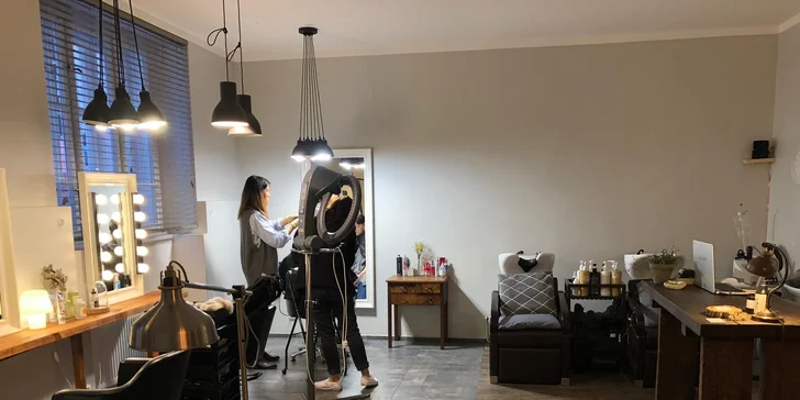 Dámský střih pro všechny délky vlasů: mytí, masáž hlavy, foukaná i styling