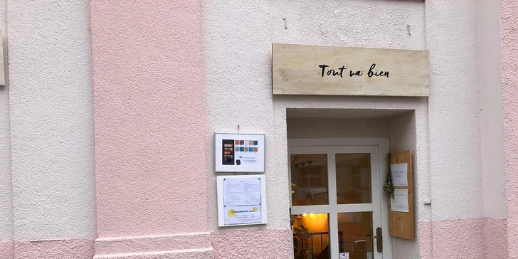 Dámský střih pro všechny délky vlasů: mytí, masáž hlavy, foukaná i styling