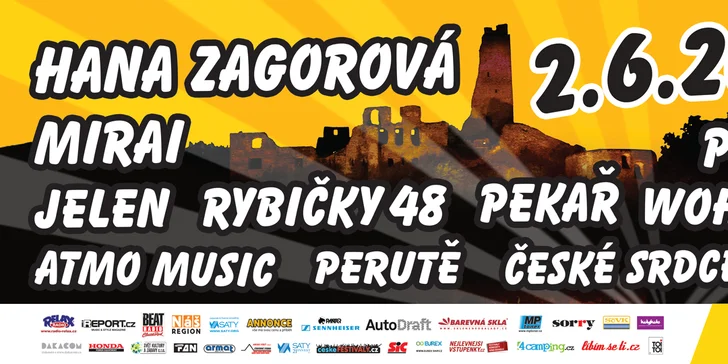 Pro festivalové návštěvníky je postavené stanové městečko.