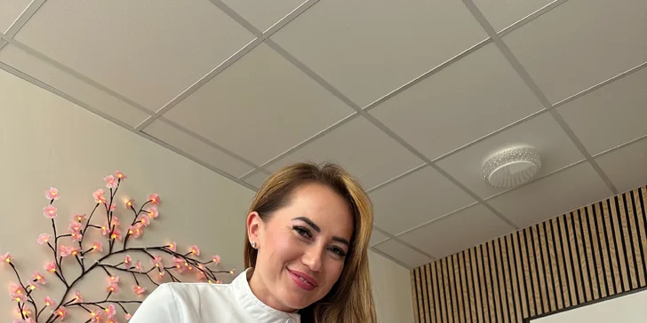 Ošetrenia prebiehajú bezbolestne cez jemné vibrácie a podtlakový ťah, ktoré si veľa klientov rýchlo obľúbi.