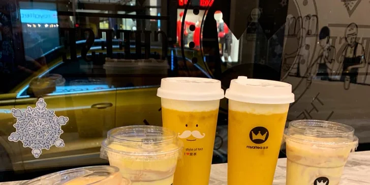 Hongkongský čaj s krémovým sýrem nebo fresh juice čaj podle výběru