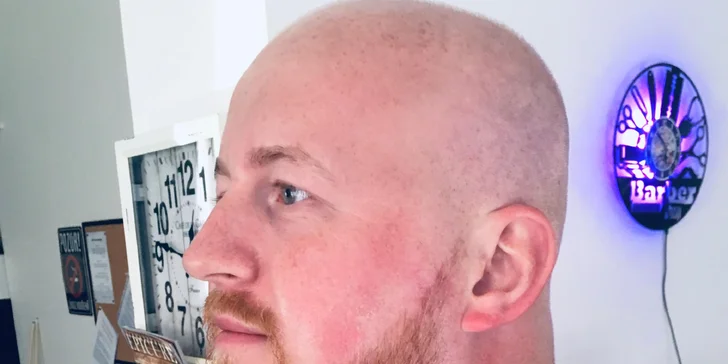 Vymazlené střihy a holení břitvou v ostravském UP DOWN Barber Shopu
