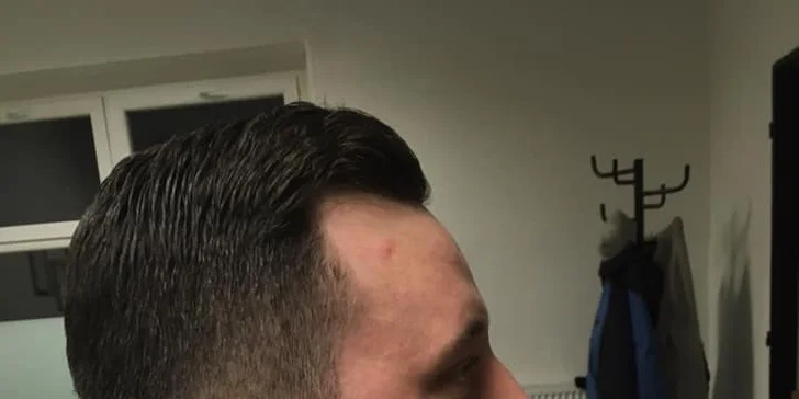 Vymazlené střihy a holení břitvou v ostravském UP DOWN Barber Shopu