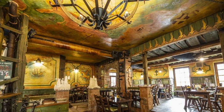 Masové prkno v irské restauraci pro 2 osoby: žebra, hovězí steak, křídla i krevety