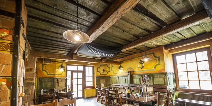 Masové prkno v irské restauraci pro 2 osoby: žebra, hovězí steak, křídla i krevety
