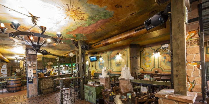 Masové prkno v irské restauraci pro 2 osoby: žebra, hovězí steak, křídla i krevety