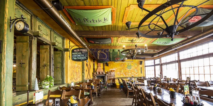 Masové prkno v irské restauraci pro 2 osoby: žebra, hovězí steak, křídla i krevety