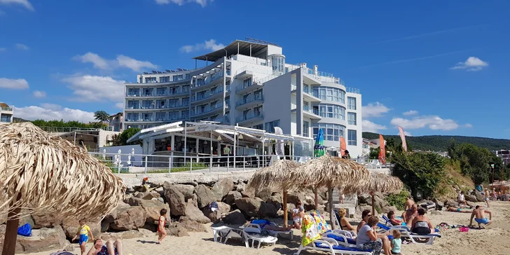 Letecky do Bulharska: 3 různé hotely se snídaní, polopenzí i all inclusive