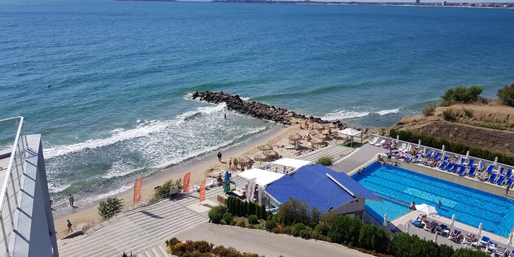 Letecky do Bulharska: 3 různé hotely se snídaní, polopenzí i all inclusive
