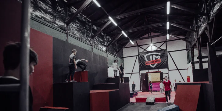 Vyzkoušej si, jaké to je být ninjou: vstup do Parkour Parku na 120 minut pro 1 i 2 osoby