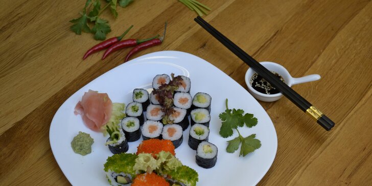 Sushi sety i s polévkami: nigiri, maki, california i vegetariánské sushi