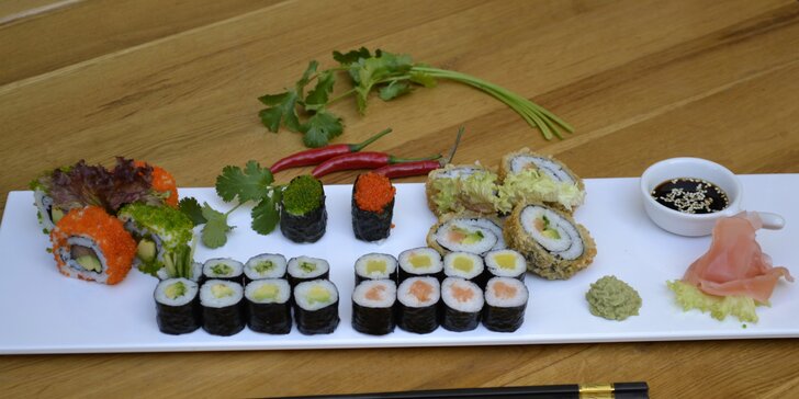 Sushi sety i s polévkami: nigiri, maki, california i vegetariánské sushi