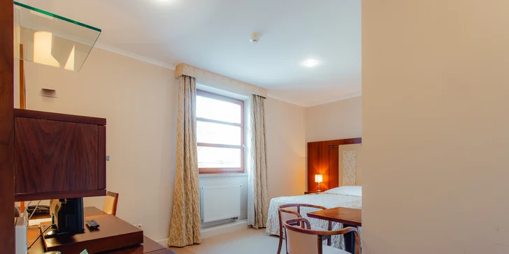 Odpočiňte si v Piešťanech: pobyt v 4* hotelu s polopenzí, koupáním a výlety