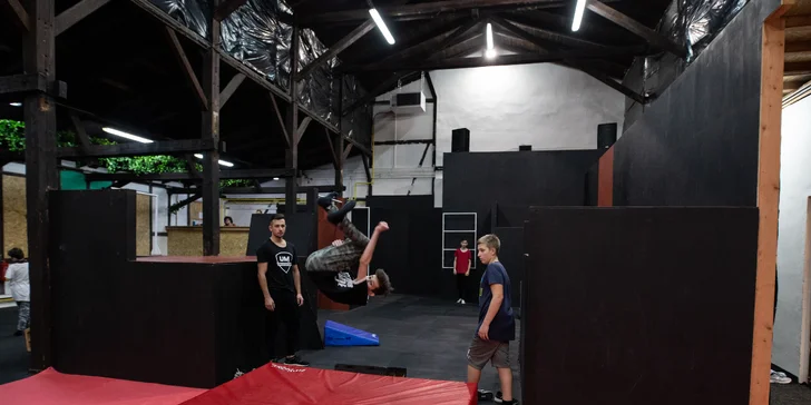 Vyzkoušej si, jaké to je být ninjou: vstup do Parkour Parku i hodina s trenérem