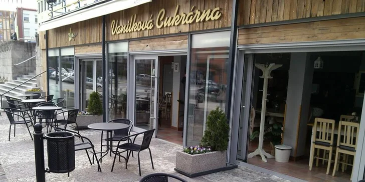 Teplická dobrota: káva podle výběru ze 4 druhů a kus dortu pro 1 i 2 osoby