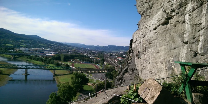 Pro horolezecké dobrodruhy: půldenní kurz bezpečného via ferrata lezení v Děčíně pro začátečníky