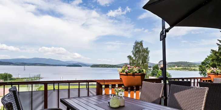 Zima nebo jaro u Lipna s polopenzí, wellness a lahví sektu