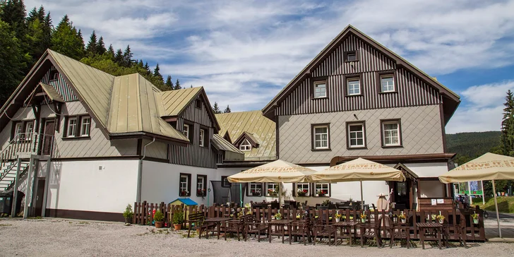 Za pohodou kdykoliv v roce: dovolená pro 2 ve Špindlu s polopenzí a wellness