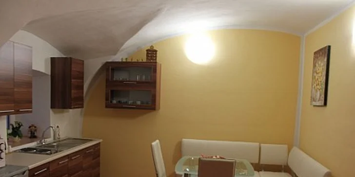 9000 za pobyt na týden pro 5 os. - apartmán Modrý statek v hodnotě 12000 Kč