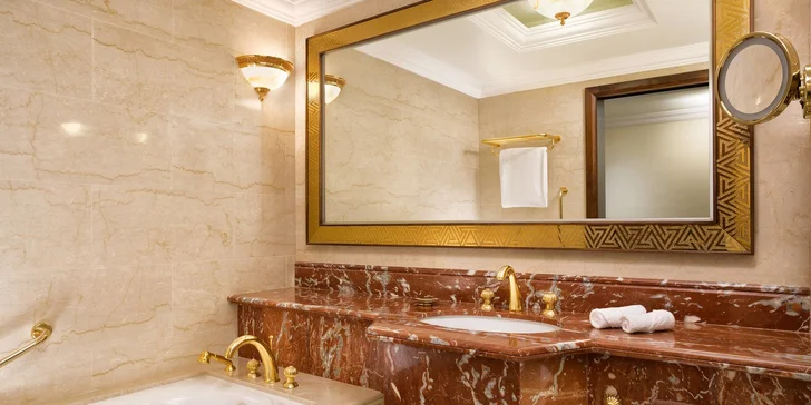 Luxusní odpočinek v Kataru: 4–11 nocí v 5* resortu s polopenzí a bazénem