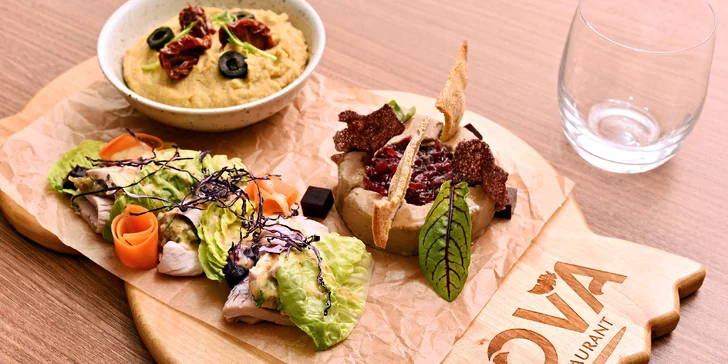 4chodové menu od špičkového kuchaře: telecí líčka či filet z krůty a lahev vína