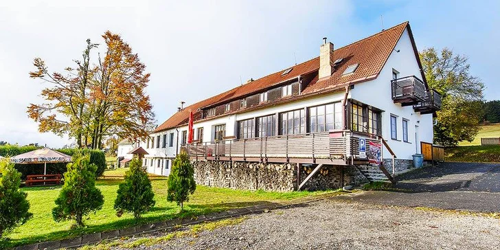 Jarní turistika uprostřed šumavské přírody s bohatou polopenzí pro dva