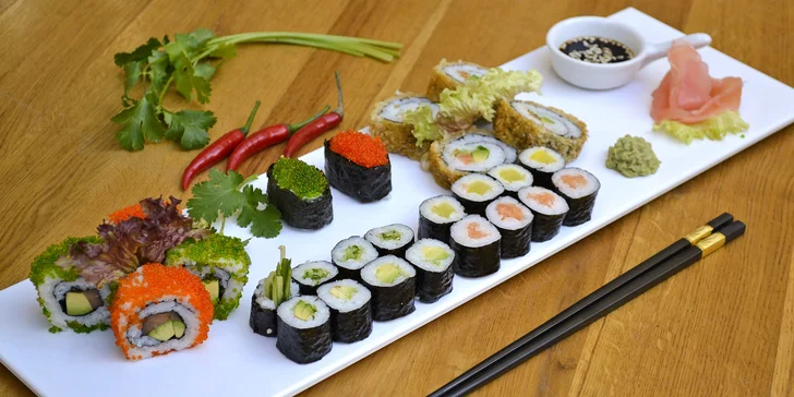 Sushi sety i s polévkami: nigiri, maki, california i vegetariánské sushi