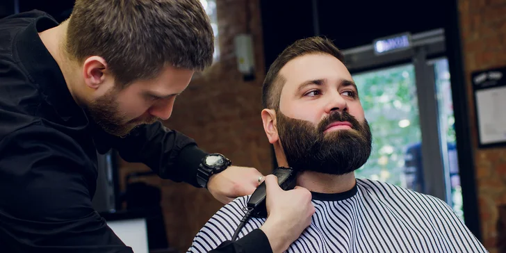 Kompletní barber péče o vlasy i vousy a sklenka Jack Daniel's Tennessee