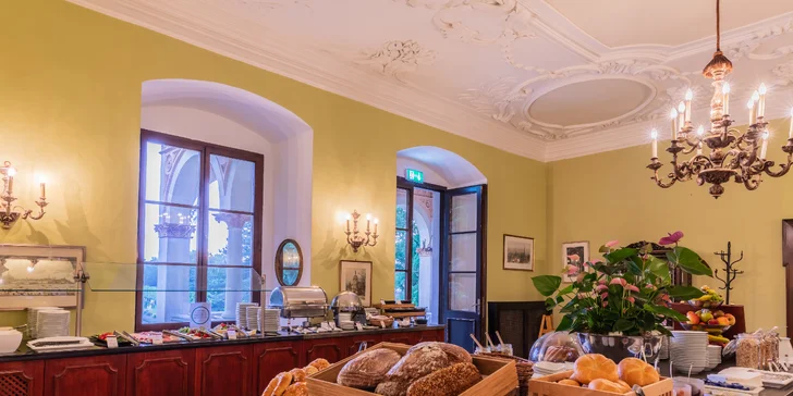 4* zámecký hotel v rakouském lázeňském Badenu s neomezeným wellness