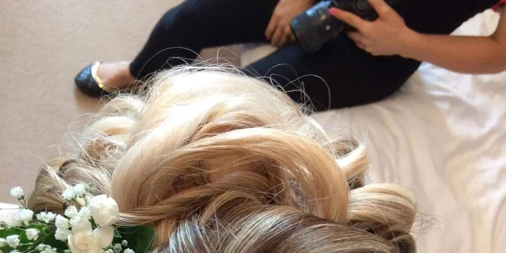 Kadeřnický balíček pro krásné vlasy: mytí, střih, foukaná a styling