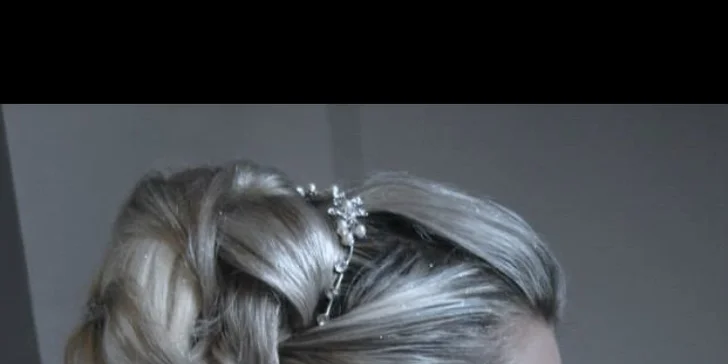 Kadeřnický balíček pro krásné vlasy: mytí, střih, foukaná a styling