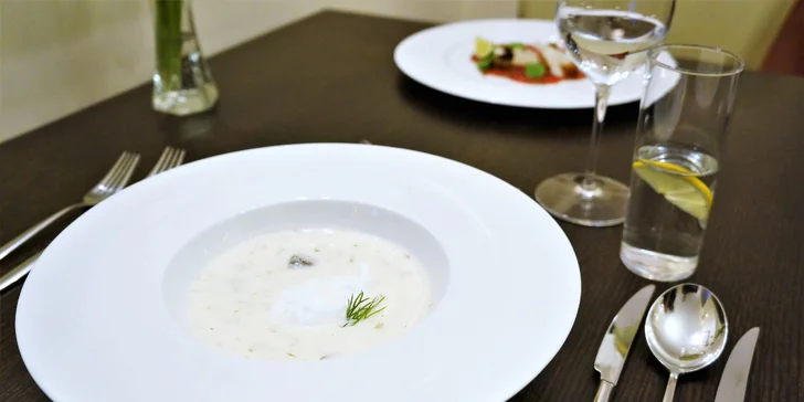 4chodové menu pro 1 nebo 2 os.: carpaccio, staročeská kulajda i hovězí líčka
