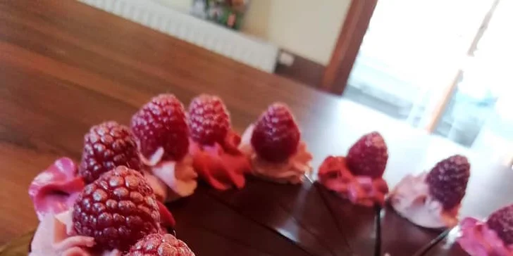 Poctivé ručně dělané dorty od sesterského dua ze Sisters' Café&Bistro