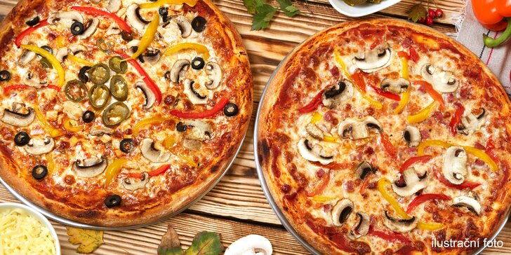 Dvě nebo čtyři pizzy podle výběru z 26 druhů, průměr 32 nebo 40 cm