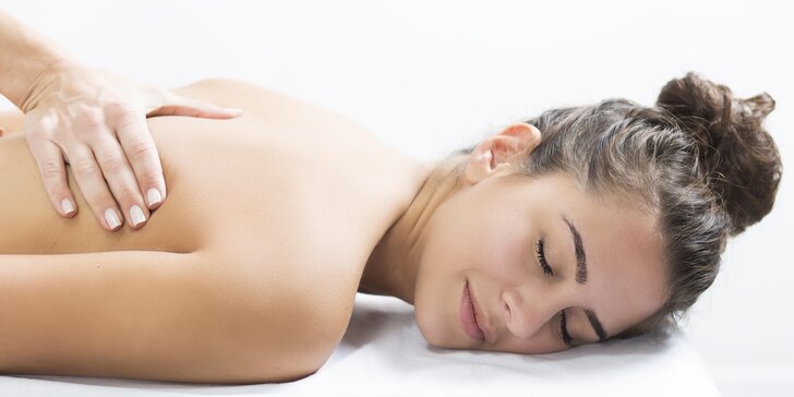 Až 60 min. odpočinku: masáž zad a šíje, relaxační či sportovní