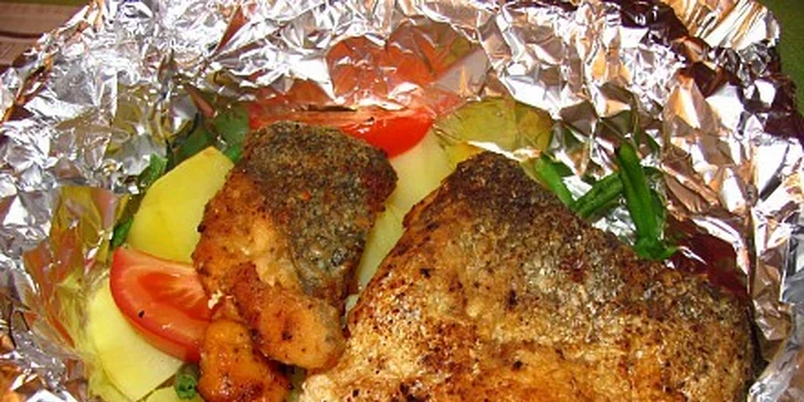 116 Kč za luxusní 200 g steak z čerstvého lososa zapečený na bramborách