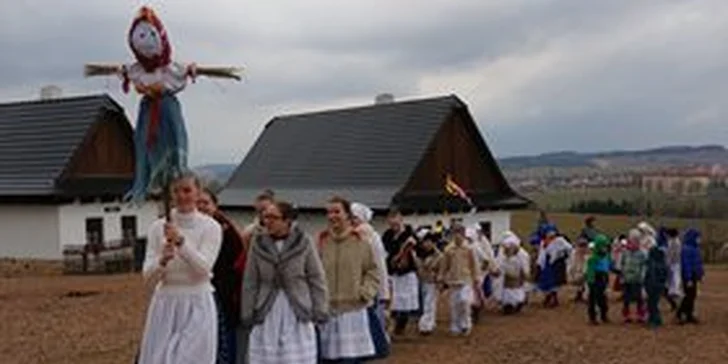 Rodinný velikonoční vstup do zábavně-vzdělávacího centra: mnoho atrakcí
