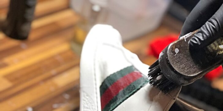 Jako nové: profesionální čištění povrchu bot, podrážek i hloubkové čištění