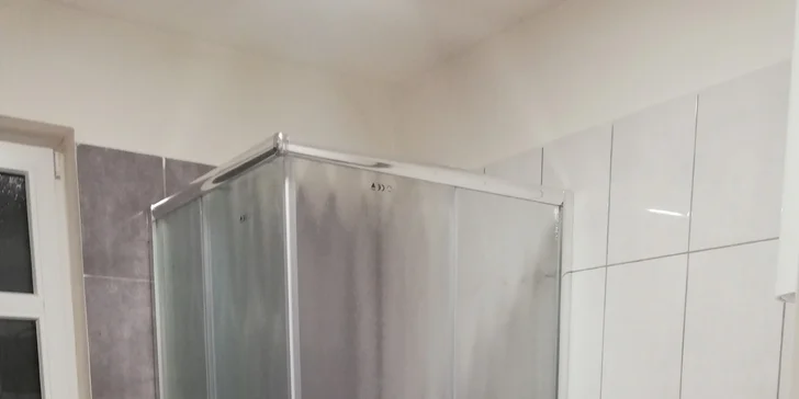 Ošetření pro pleť se sklonem k vráskám s liftingovým efektem