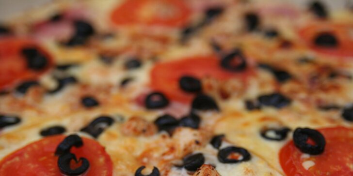 Pořádné jídlo: dvě Maníkovy pizzy o průměru 32 cm podle výběru z 25 druhů