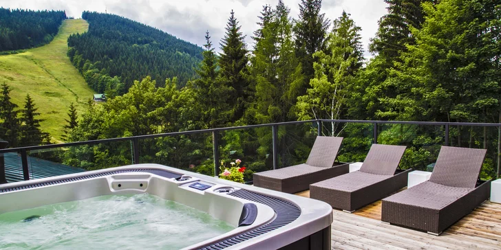 Dovolená v Harrachově: moderní hotel, relax, polopenze a spousta výletů
