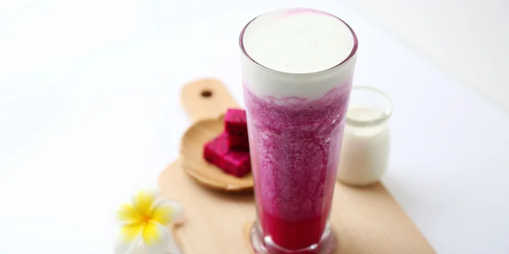 Hongkongský čaj s krémovým sýrem nebo fresh juice čaj podle výběru