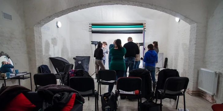 Celodenní kurz focení se zrcadlovkou v ateliéru pro nováčky i pokročilé