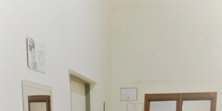 Kosmetické ošetření pro všechny typy pleti s alginátovou maskou