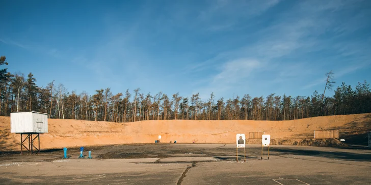 Střelba z pestré škály zbraní pro jednoho, dva i rodinu: až 160 výstřelů